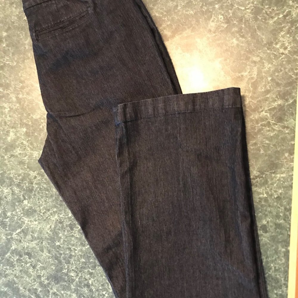 JM Collection Dark Navy Women's Flare Jeans Size 6 - NWOT - Faux Back Pockets